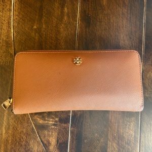 Tory Burch Emerson zip continental wallet brown